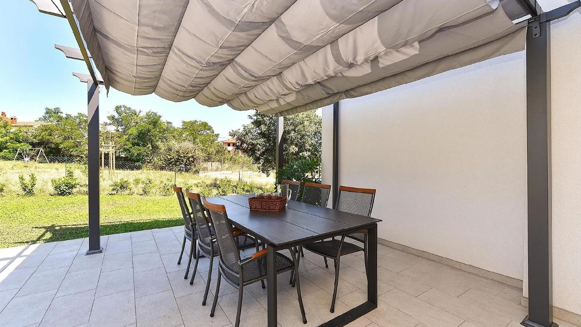 Ferienhaus Mit Privatpool Fuer 6 Personen Ca 200 Qm In Vintijan, Istrien Istrische Riviera Pula Holiday home