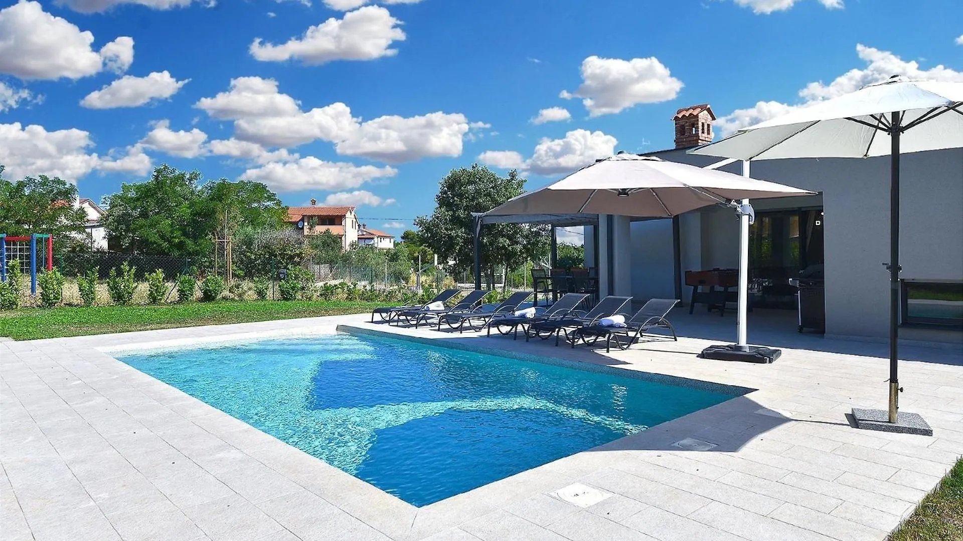 Ferienhaus Mit Privatpool Fuer 6 Personen Ca 200 Qm In Vintijan, Istrien Istrische Riviera Pula